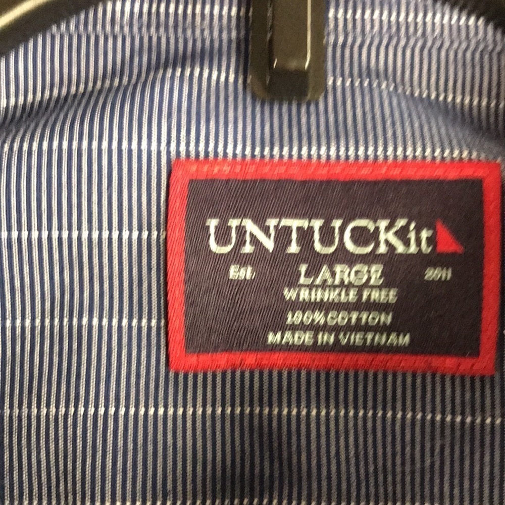 Untuckit Button down shirt - Picture 6 of 10